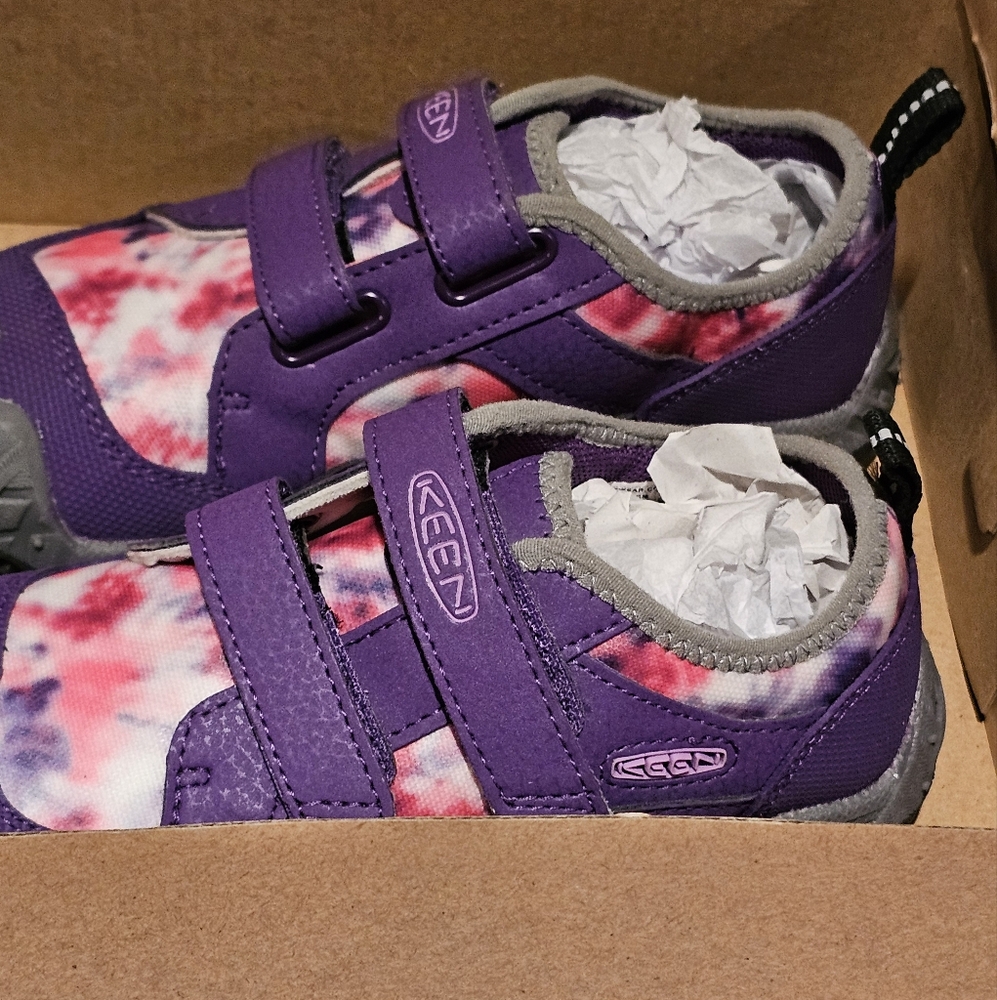 KEEN Speed Hound Durable CHILD'S GIRLS SHOE SIZE 11 WITH BOX